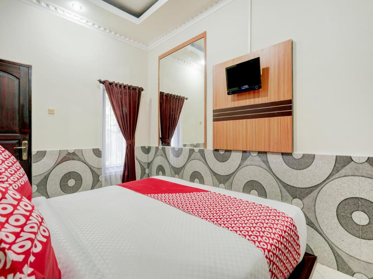 Oyo 90131 Liberty Guest House Sempidi Exteriör bild